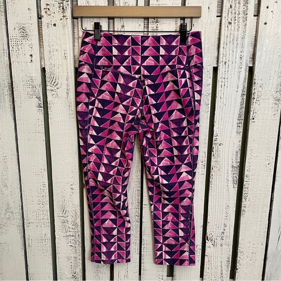 Nike Dri Fit Athletic Leggings Pink Purple GeometricPrint Capri Women Size Small - Picture 5 of 9